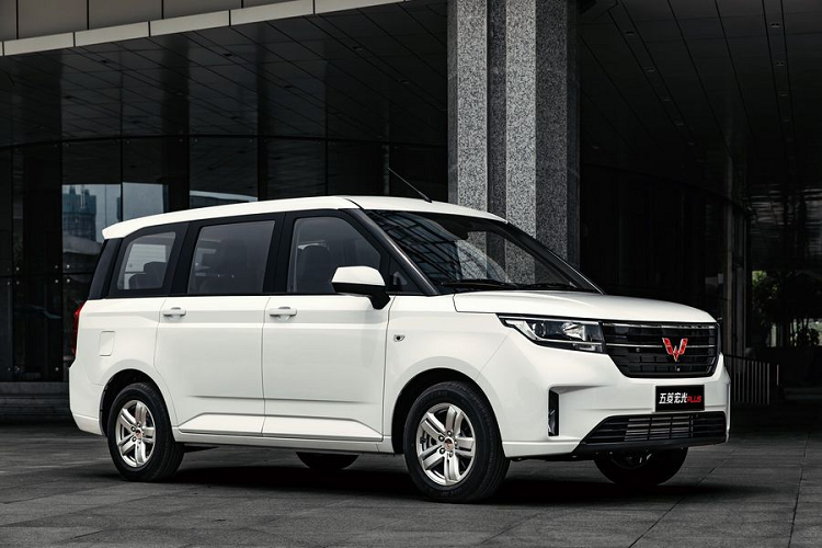 Can canh minivan Wuling Hong Guang Plus 2020 moi cua Trung Quoc-Hinh-2