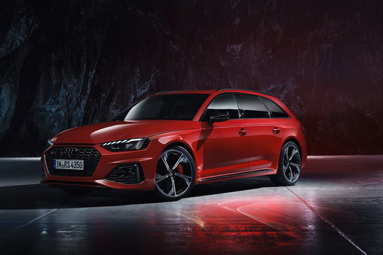 Xe Audi RS 4 Avant 2020 ban ra tu hon 2 ty dong