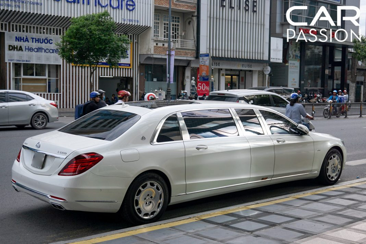 Cham mat Mercedes-Maybach S600 Pullman hon 34 ty tai Sai Gon-Hinh-4