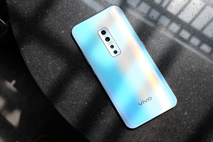 Vivo V17 Pro ra mat - camera selfie kep truot, gia 10 trieu dong