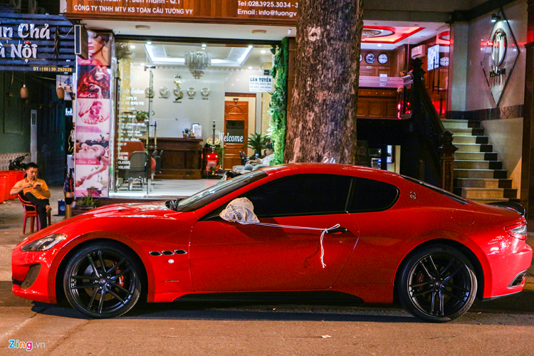 Chi tiet Maserati GranTurismo Sport mau do hang hiem o Viet Nam-Hinh-3