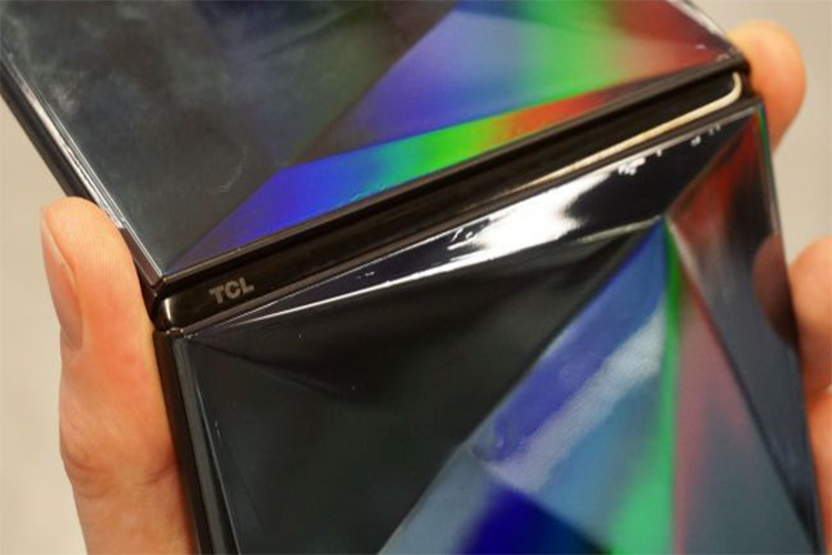 Doi thu gia re cua Galaxy Fold ra mat dau nam 2020-Hinh-3