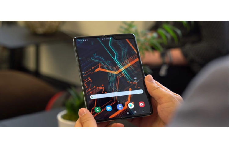 Galaxy Fold chay hang tai An Do chi sau 30 phut mo ban