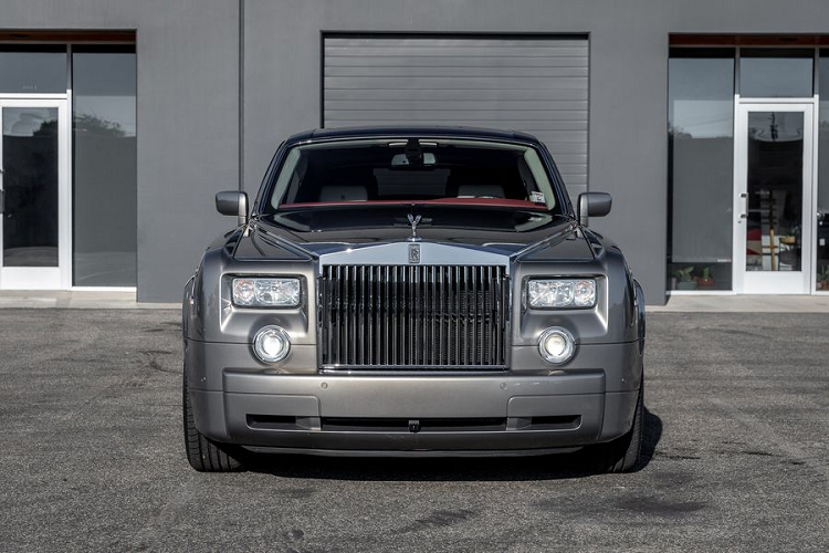 Xe sieu sang Rolls-Royce Phantom dau gia chi 1,5 ty dong-Hinh-2