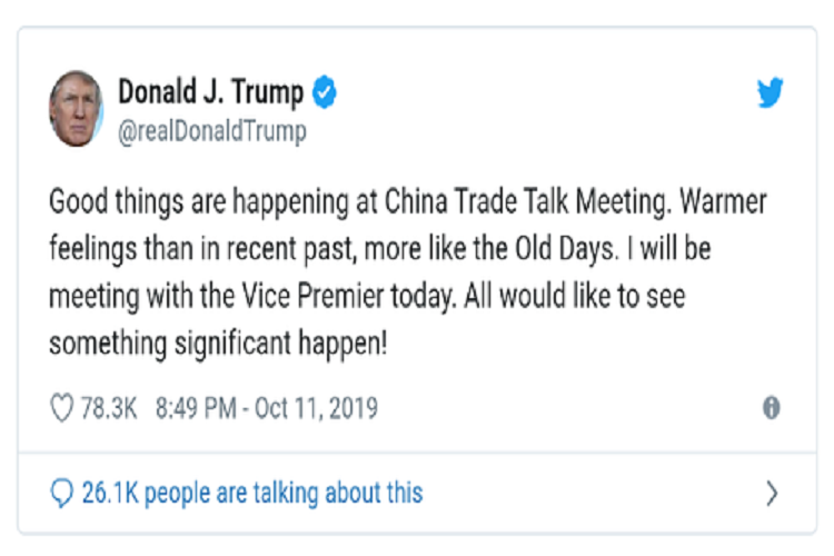 Chi mot dong tweet, Tong thong Trump da giup Apple “len dinh”