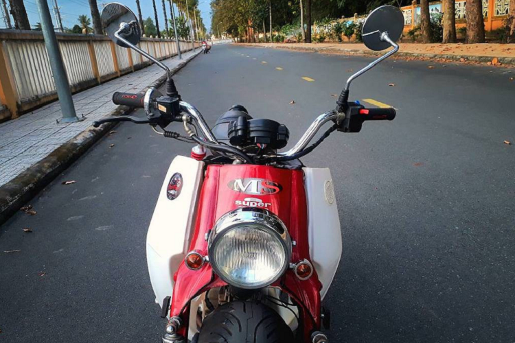 Honda Super Cub do banh oto 