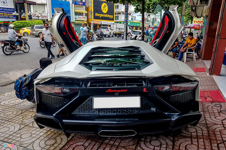 Lamborghini Aventador ban ky niem 50 nam tai Sai Gon-Hinh-2