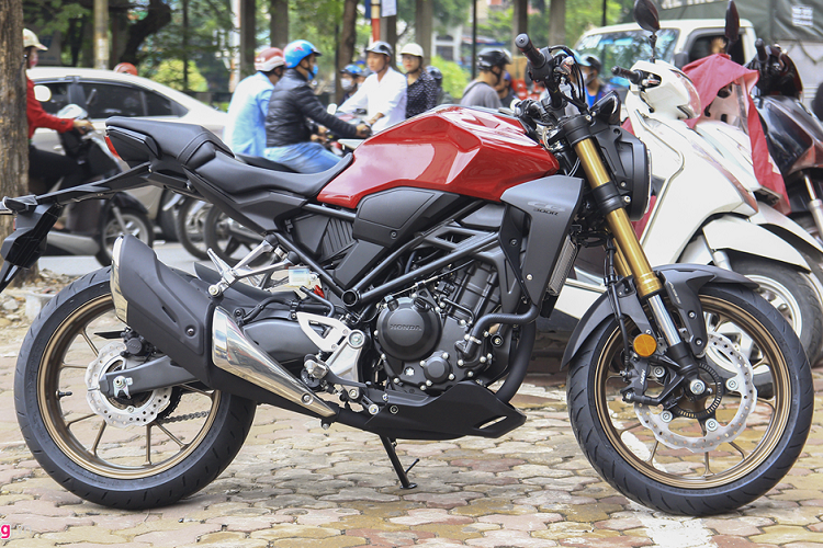 Can canh moto Honda CB300R 2019 dau tien ve dai ly-Hinh-2