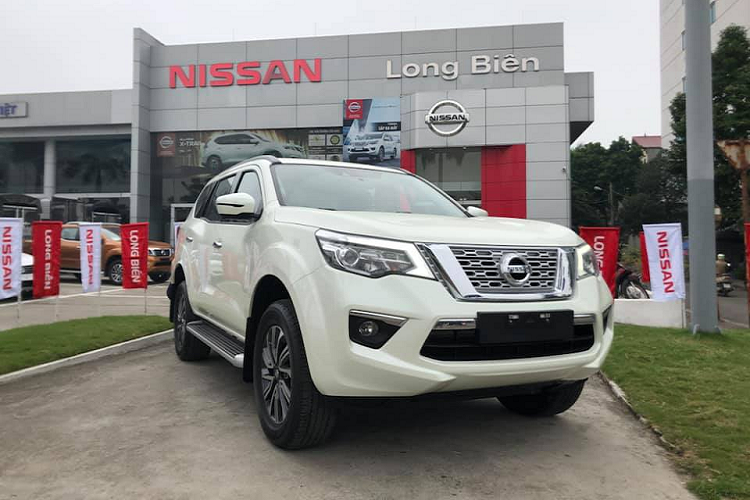 Ban tai Nissan Navara Black Edition tu 625 trieu tai Viet Nam-Hinh-7