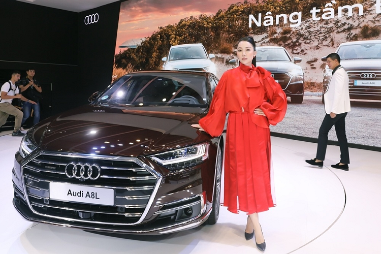 Dan sao Viet do dang xe sang Audi tai trien lam VMS 2019-Hinh-6