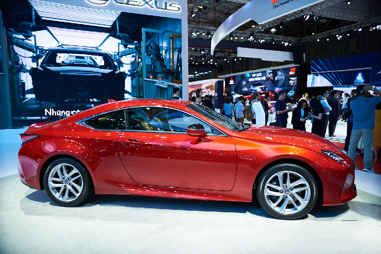 Chi tiet Lexus RC 300 hon 3 ty dong tai Viet Nam-Hinh-3