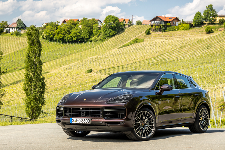 Porsche Cayenne Coupe 2020 tu 4,9 ty dong 