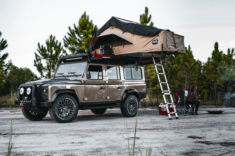 Ngam xe Land Rover Defender ECD do khung cho dan phuot