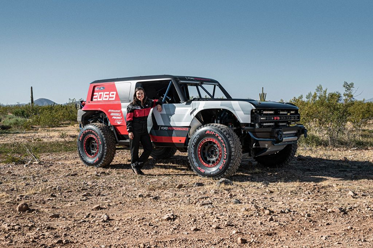 Ford Bronco R - dinh cao cua xe dia hinh off-Road