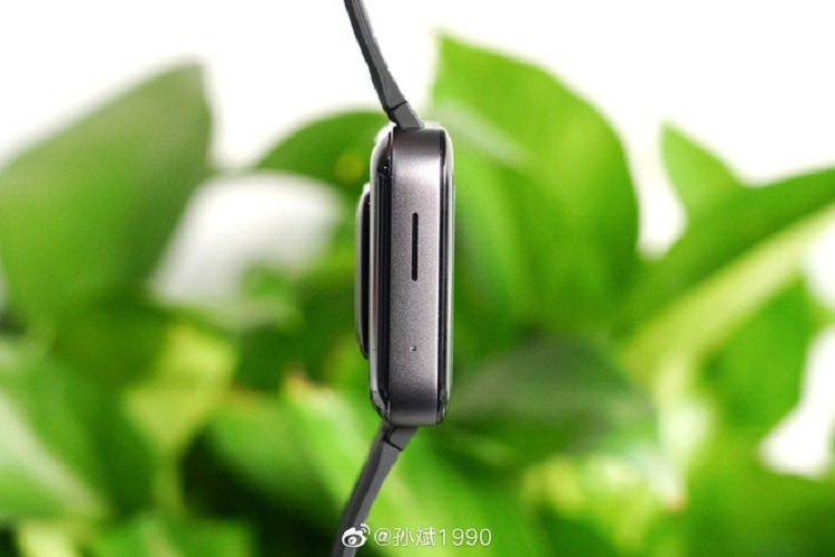 Can canh Xiaomi Mi Watch: Ban sao gia re cua Apple Watch-Hinh-5