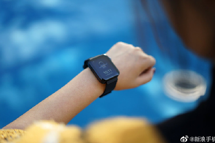 Can canh Xiaomi Mi Watch: Ban sao gia re cua Apple Watch-Hinh-9