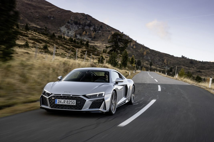 Sieu xe Audi R8 V10 RWD ban ra tu 3,8 ty dong-Hinh-10