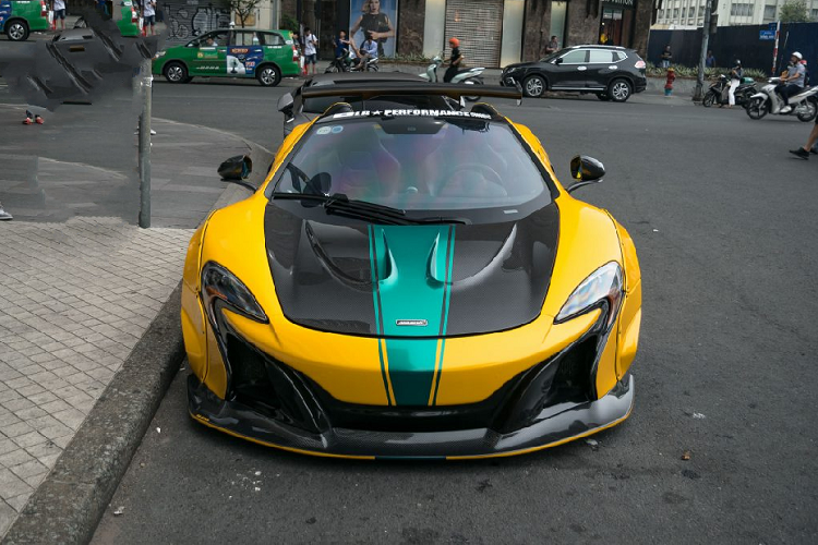 McLaren 650S Spider hon 16 ty do Liberty Walk o Sai Gon