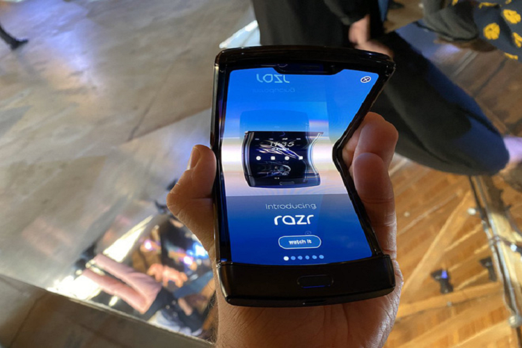 Motorola RAZR 2019 se kho thanh cong vi diem yeu chi mang-Hinh-4