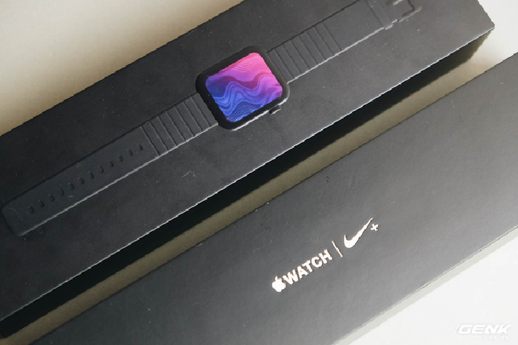Tren tay Xiaomi Mi Watch: Apple Watch cua the gioi Android-Hinh-2