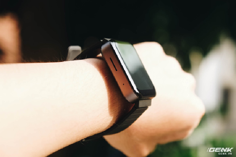 Tren tay Xiaomi Mi Watch: Apple Watch cua the gioi Android-Hinh-6