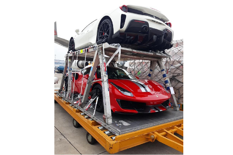 Bo doi sieu xe Ferrari 488 Pista dau tien cap ben Viet Nam-Hinh-5