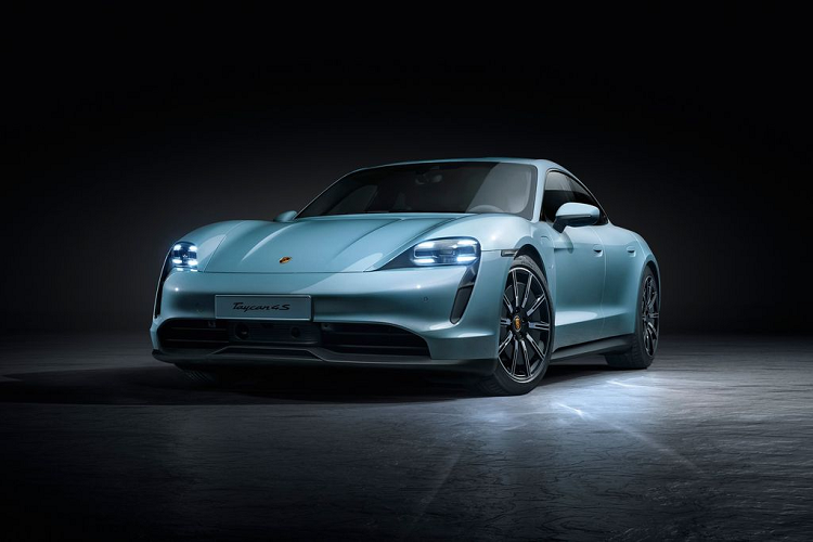 Porsche cong bo gia ban Macan Turbo & Taycan 4S 2020 moi-Hinh-2