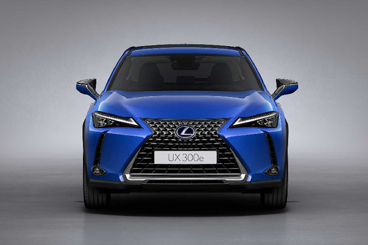 Xe dien Lexus UX 300e 2020 moi chay 400km/1 lan sac