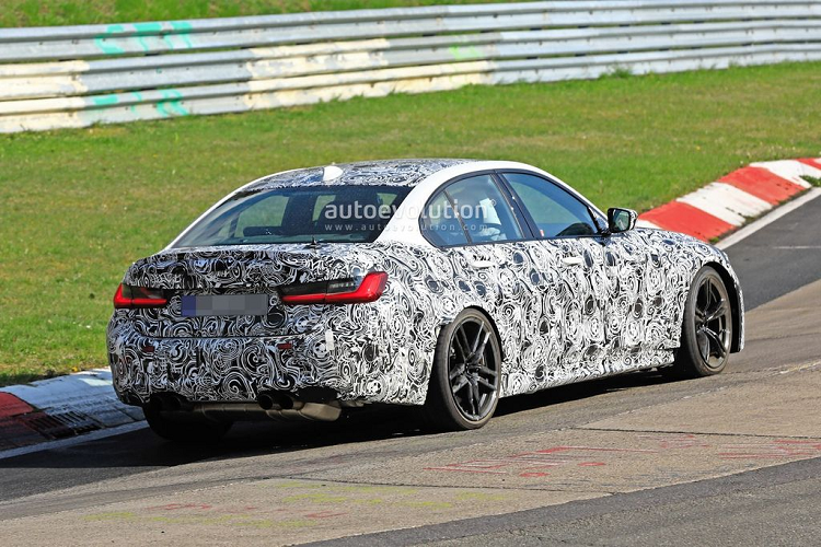 BMW M4 2021 se so huu luoi tan nhiet 