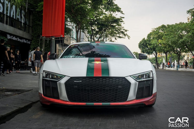 Sieu xe Audi R8 V10 Plus tien ty khoac ao Gucci o Sai Gon-Hinh-4