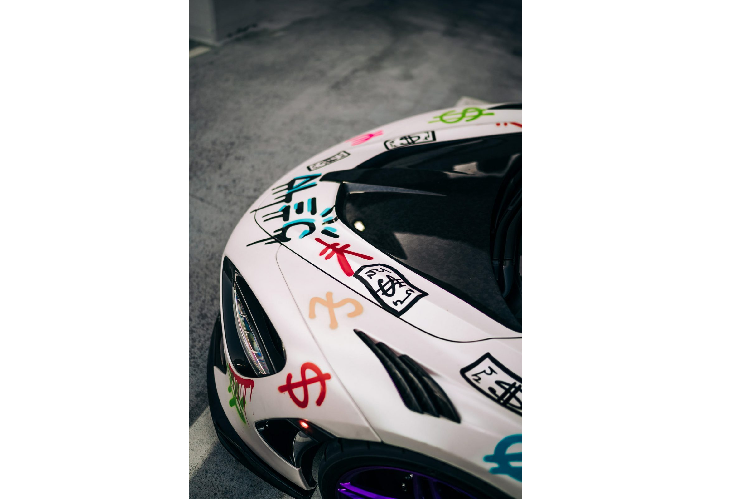 Ngam sieu xe McLaren 720S khoac ao Graffiti kich doc-Hinh-6