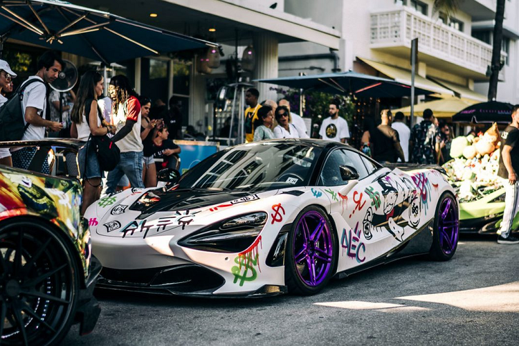 Ngam sieu xe McLaren 720S khoac ao Graffiti kich doc-Hinh-8