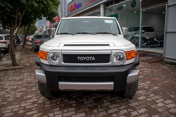 Can canh Toyota FJ Cruiser 2020 dau tien ve Viet Nam