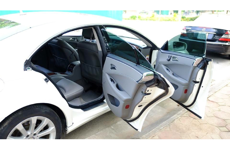 Mercedes-Benz CLS 300 dung 10 nam thet 685 trieu tai Ha Noi-Hinh-5