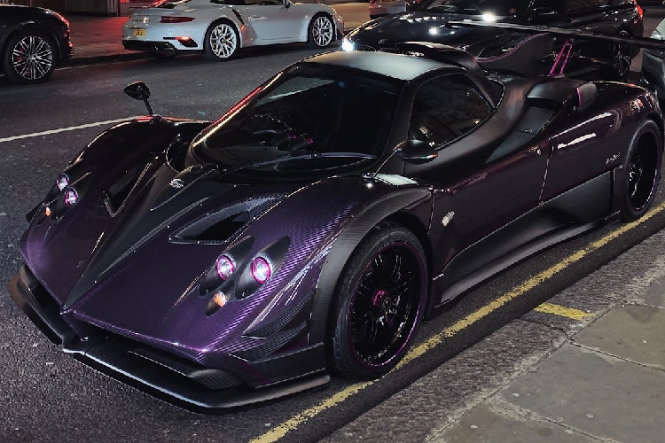 Sieu xe Pagani Zonda Zun lan dau lan banh tren pho London-Hinh-2