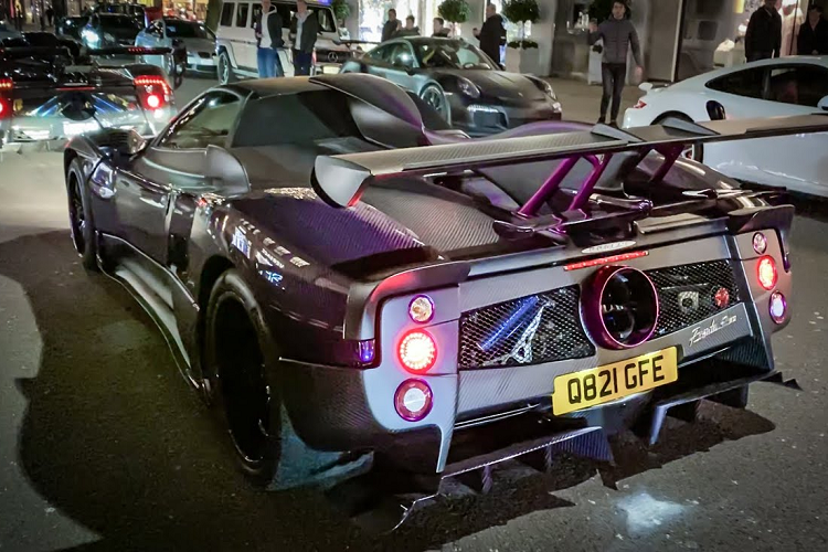 Sieu xe Pagani Zonda Zun lan dau lan banh tren pho London-Hinh-3