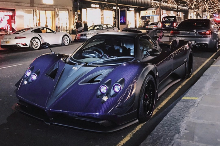 Sieu xe Pagani Zonda Zun lan dau lan banh tren pho London-Hinh-4