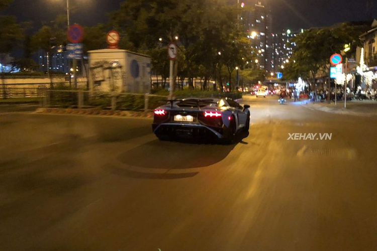 Sieu xe Lamborghini Aventador SV hon 30 ty lan banh tai Sai Gon-Hinh-6