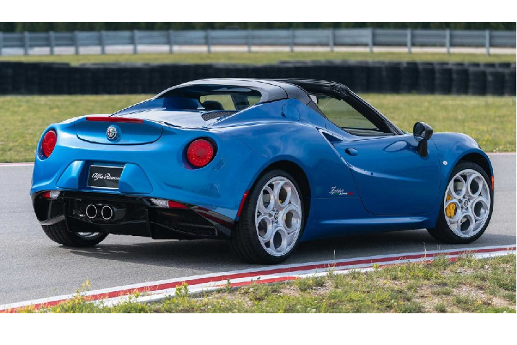 Alfa Romeo 4C Spider 2020 tai xuat voi phien ban dac biet-Hinh-2