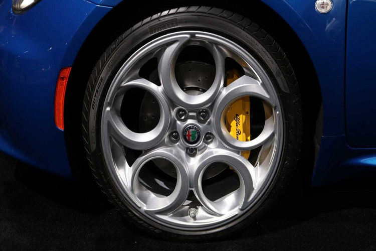Alfa Romeo 4C Spider 2020 tai xuat voi phien ban dac biet-Hinh-3
