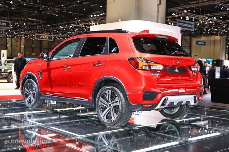 Xe gia re Mitsubishi Eclipse Cross 2020 lieu co an toan?-Hinh-3