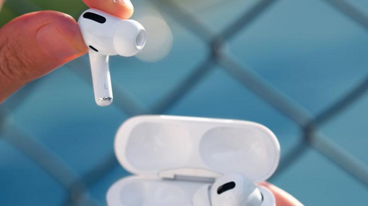 Nguoi dung ngui duoc huong thom trai cay tu AirPods Pro