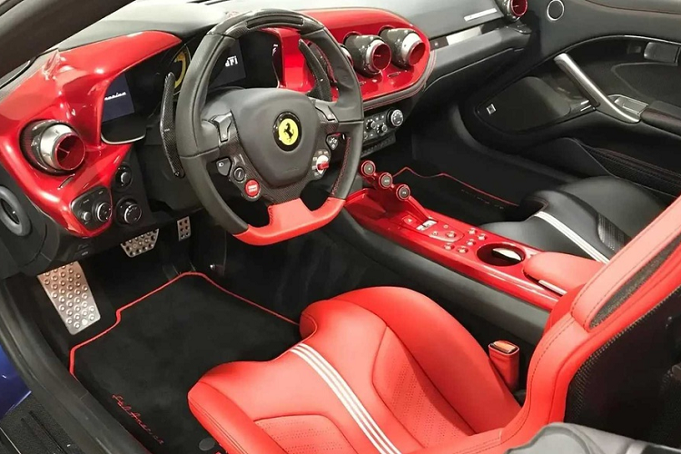 Sieu xe Ferrari F60 