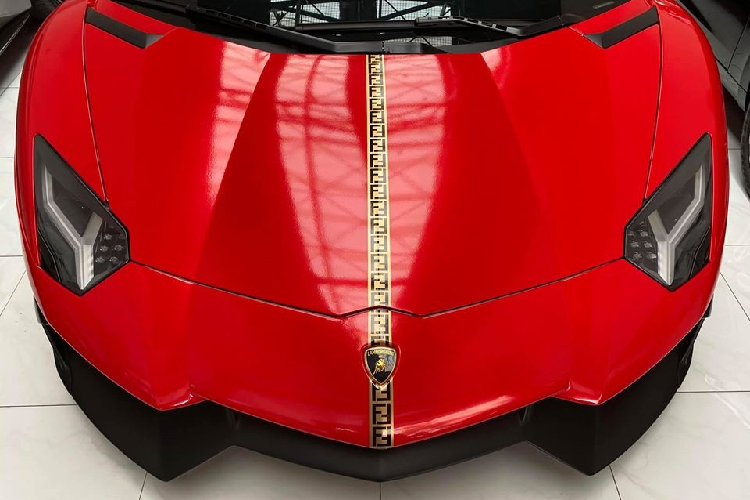 Lamborghini Aventador do 50º Anniversario thay ao moi don Tet-Hinh-6