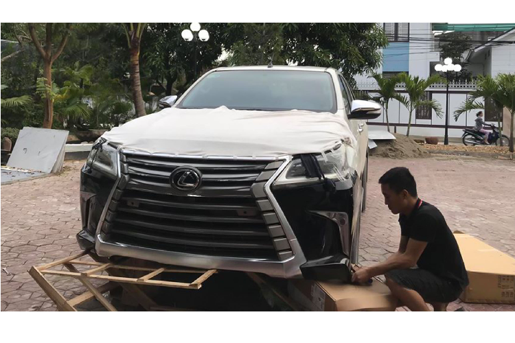 Xem tho Viet do ban tai Toyota Hilux phong cach Lexus LX570