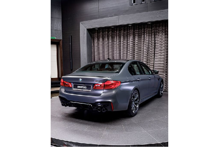 BMW M5 Edition ban ky niem 35 Years Jahre tai Abu Dhabi-Hinh-3