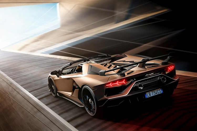 Lamborghini ban ra hon 8.000 sieu xe trong nam 2019-Hinh-2
