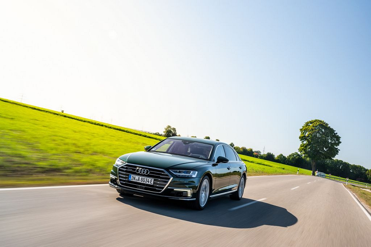 Audi A8 plug-in hybrid manh 443 ma luc tu 2,18 ty dong