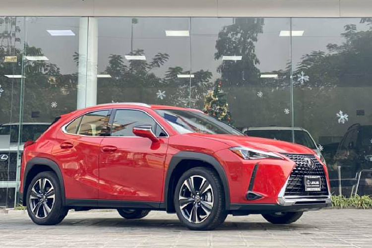 Lexus UX 200 moi dau tien ve Viet Nam 