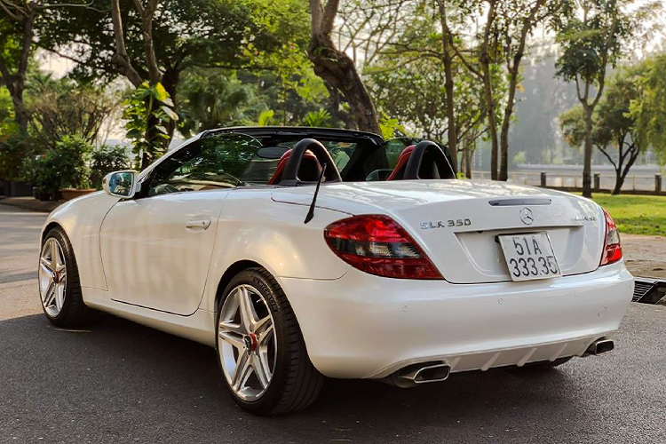 Xe sang Mercedes-Benz SLK 350 mui tran chi 888 trieu o Sai Gon-Hinh-8